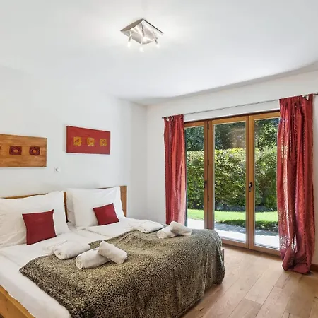 The By Mrs Miggins 4*