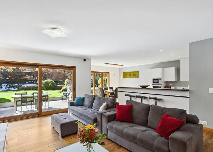 The By Mrs Miggins Aparthotel Champéry